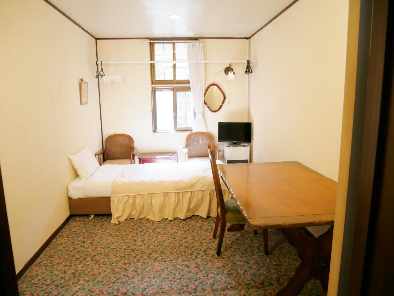 Hareruya Bed & Breakfast Хакуба Екстериор снимка